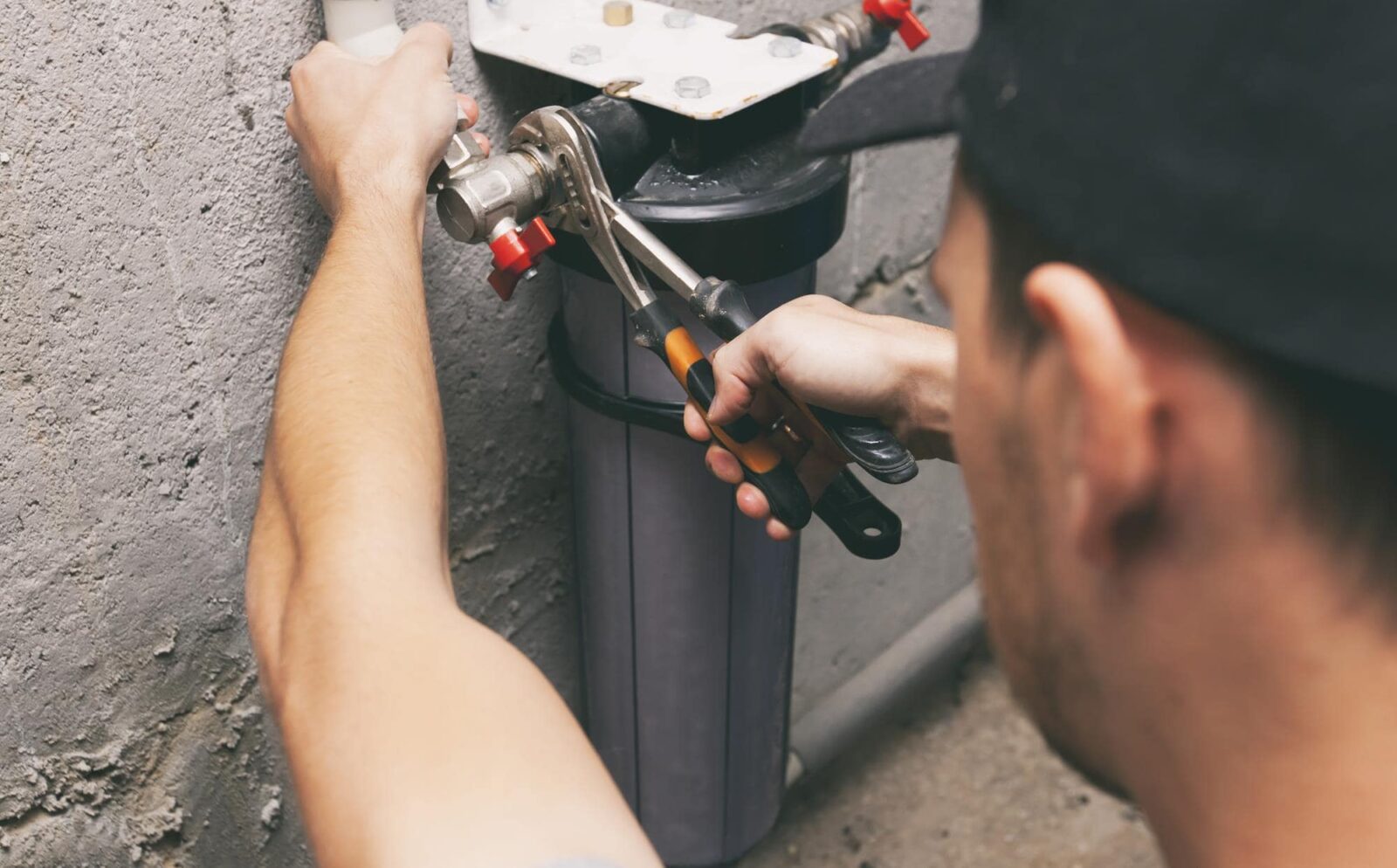 פתיחת סתימות בכיור